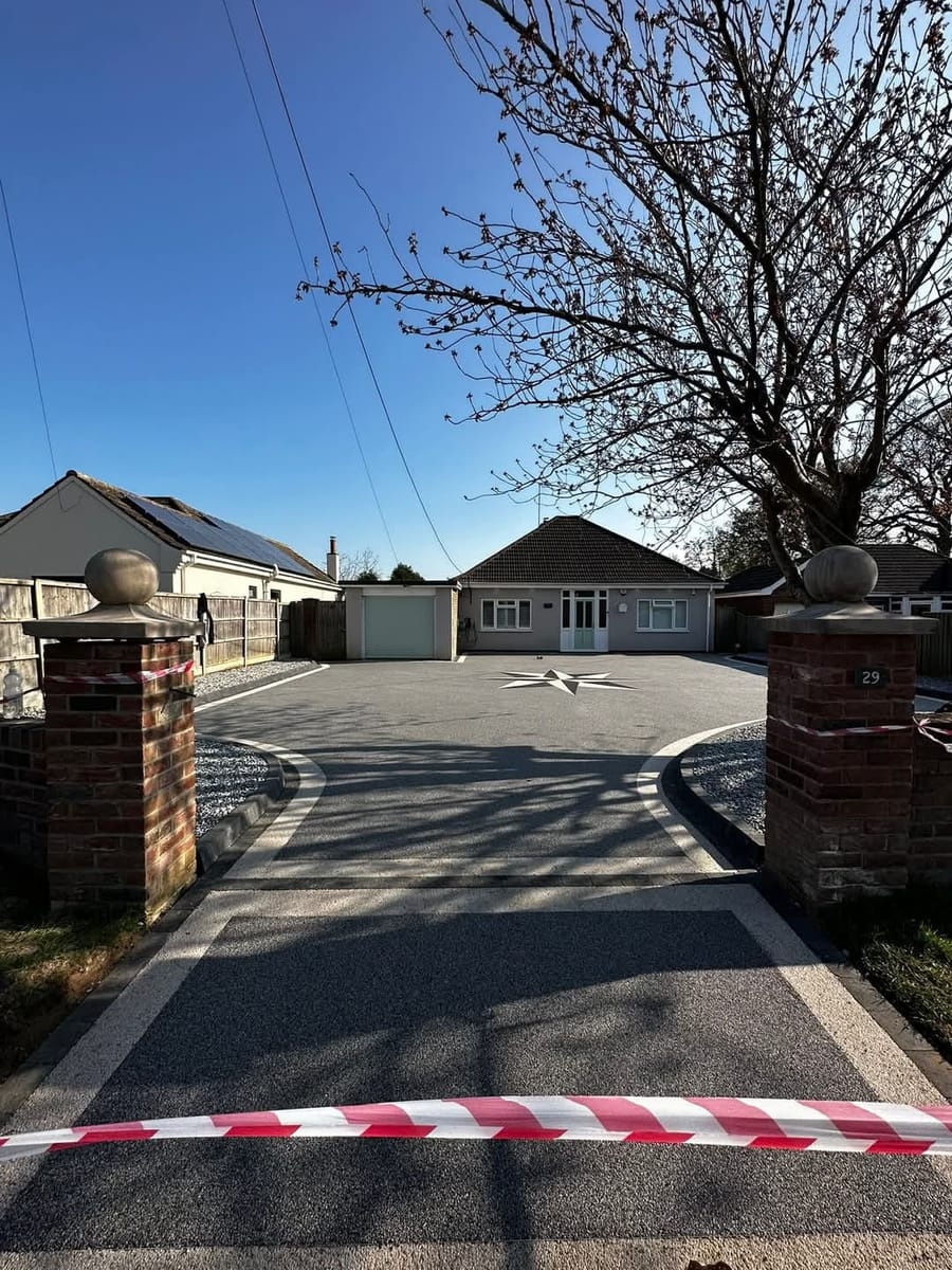 Resin driveway 13