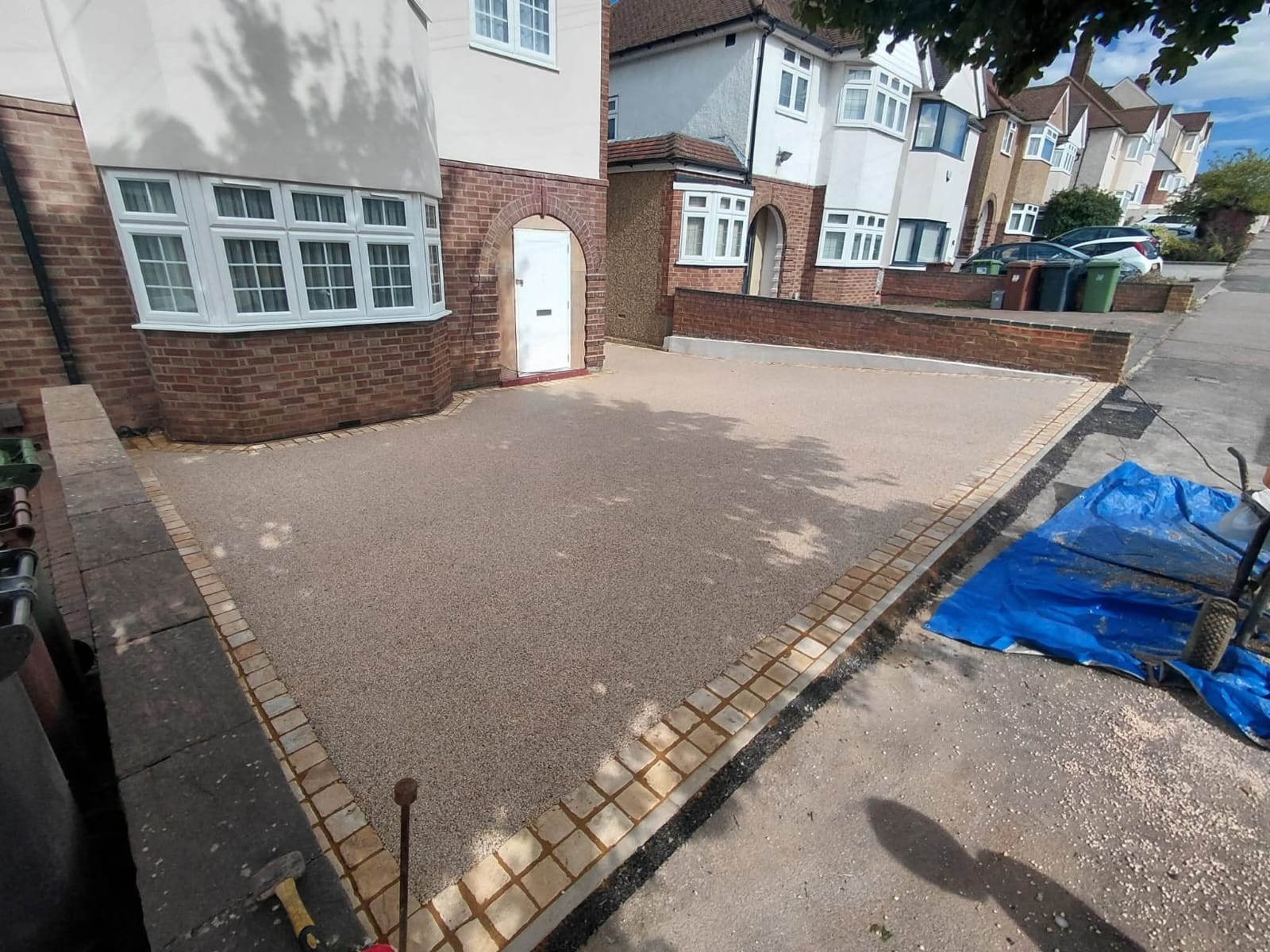 Resin driveway 25
